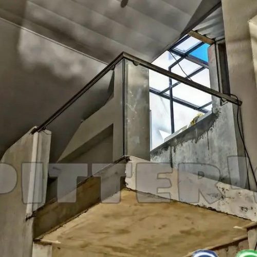Instalación de vidrio para escaleras y barandas